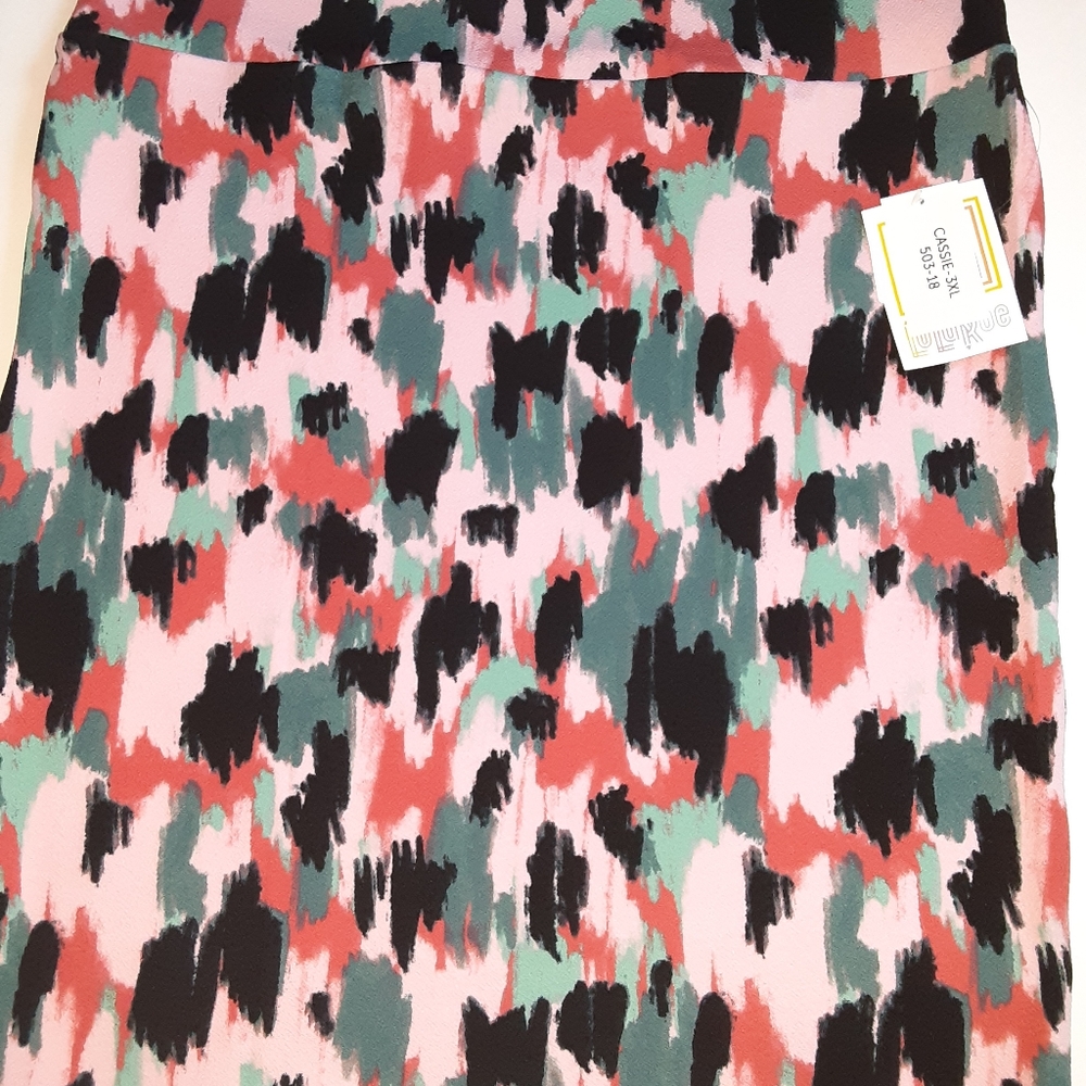Lularoe Cassie 3xl  Animal Print with Gorgeous assorted colors.